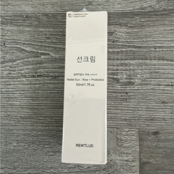 reiktlud Other - REIKTLUD Relief Sun: Rice + Probiotics SPF50